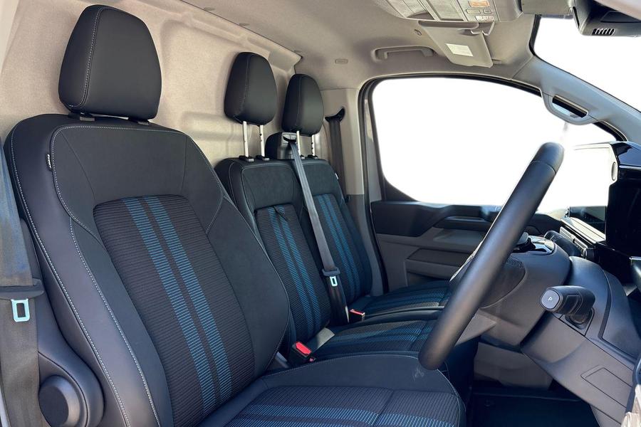 Ford E-TRANSIT CUSTOM Photo autoimg-43fe0c5566ea8847c763c6380b54242cd3b878eb.jpg