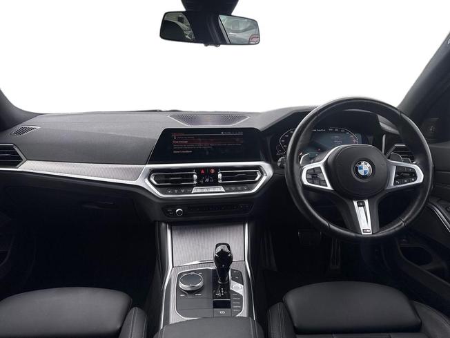 BMW 3 Series Photo 10