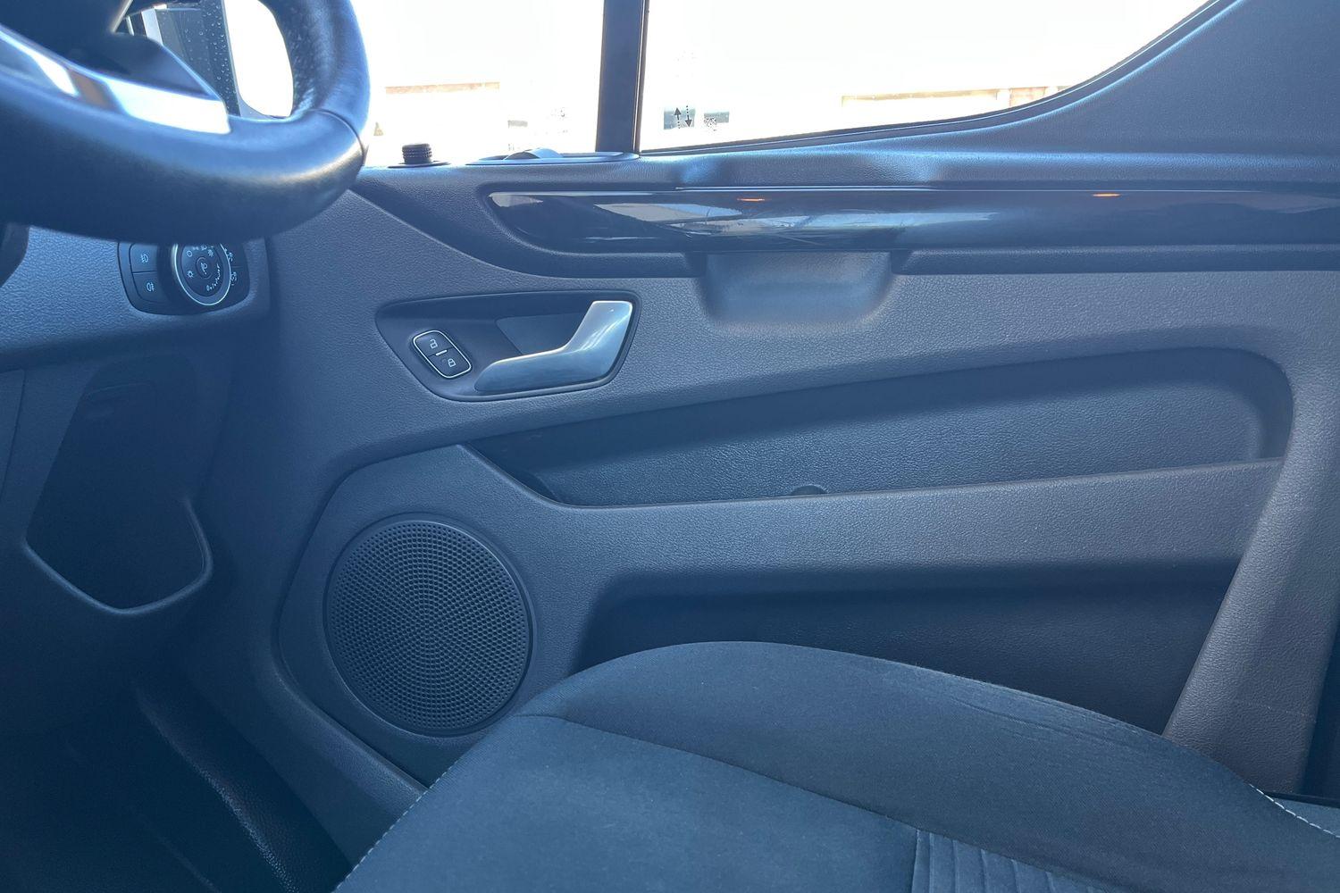 Ford TRANSIT CUSTOM Photo 23