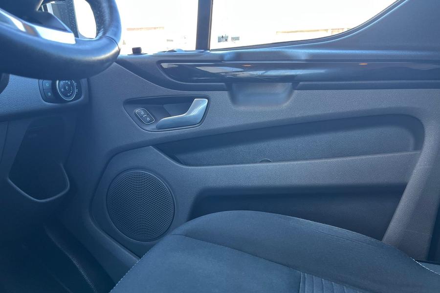 Ford TRANSIT CUSTOM Photo autoimg-43ffb67880c464cf952f142681bd8c882e611048.jpg
