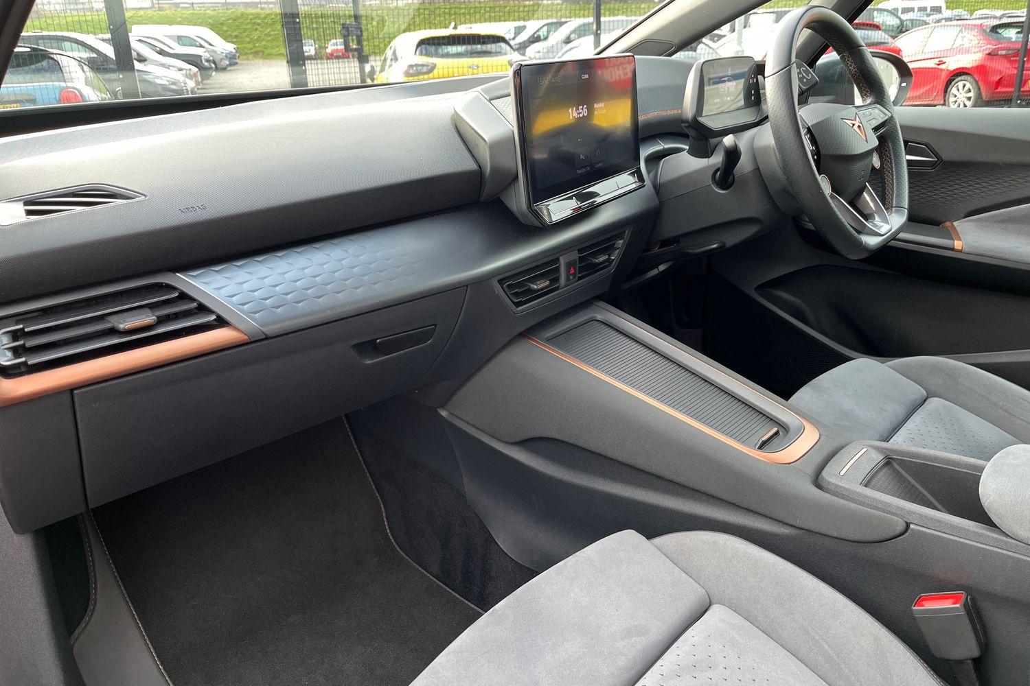 CUPRA BORN Photo 17