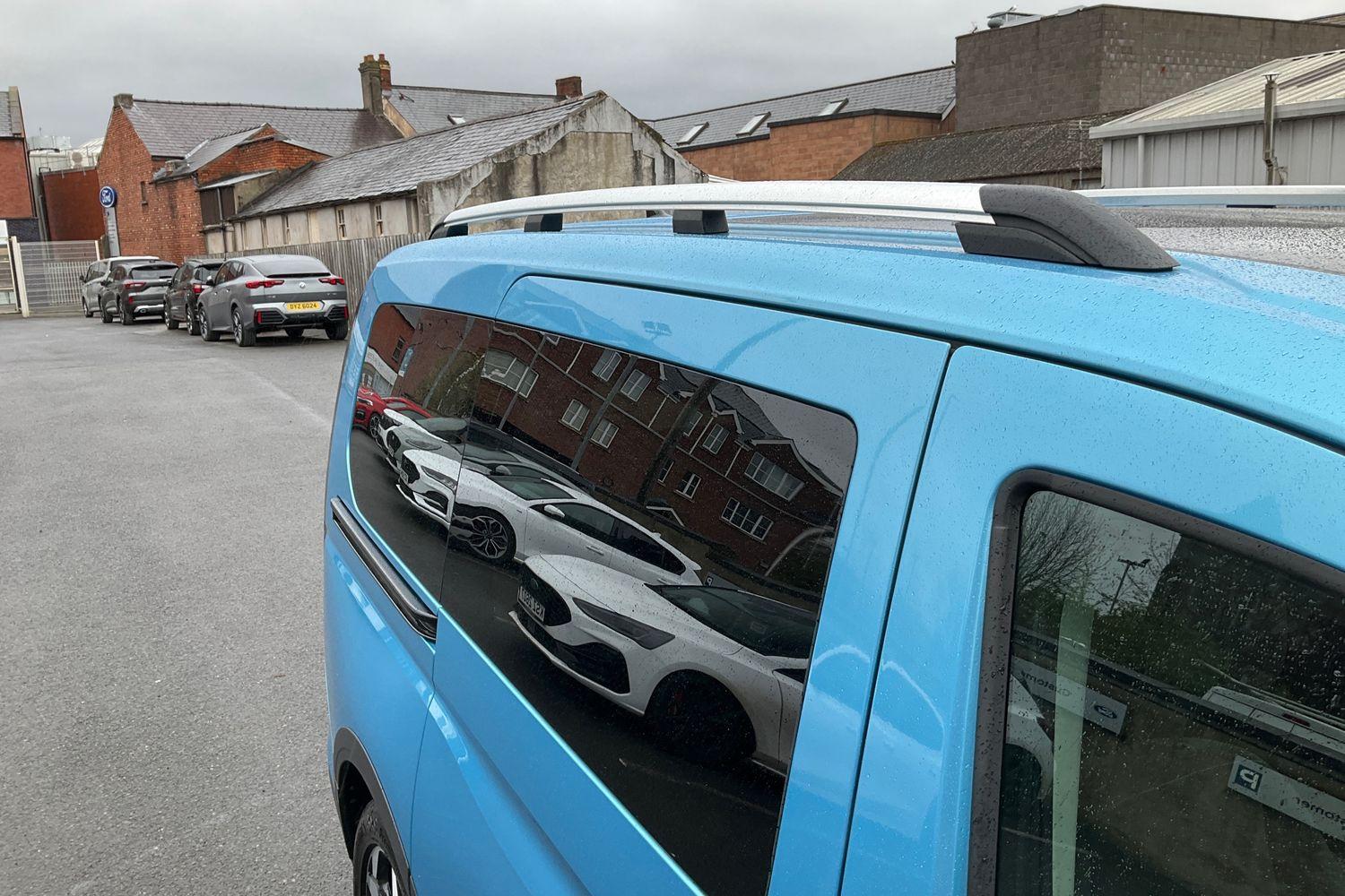 Ford Grand Tourneo Connect Photo 35