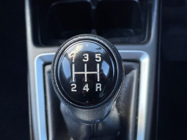 SUZUKI Swift Photo 40