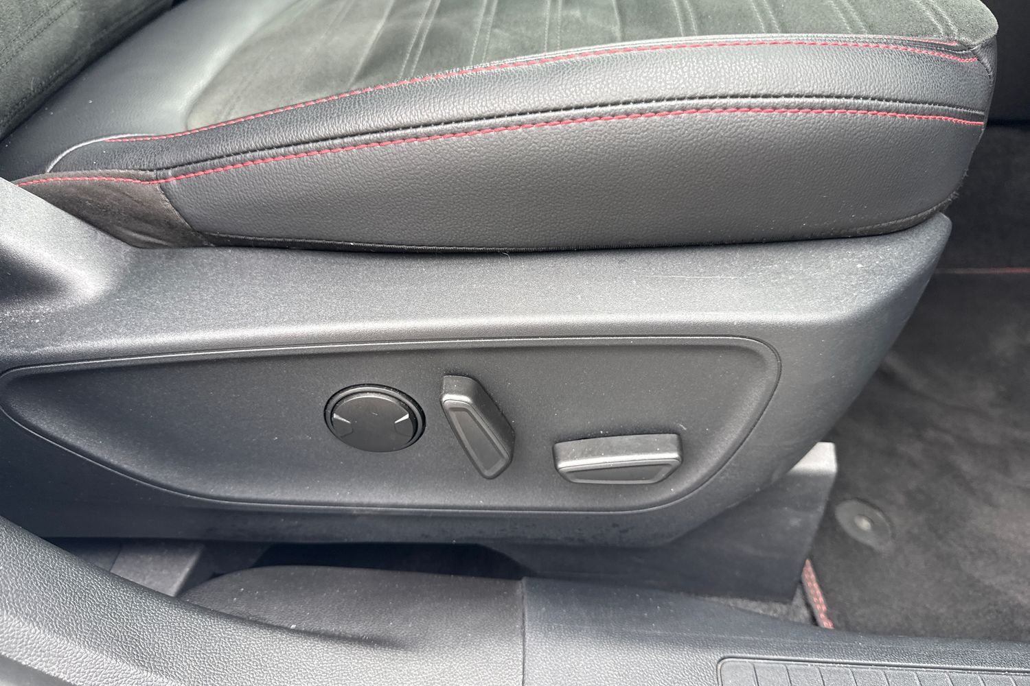 Ford KUGA Photo 35