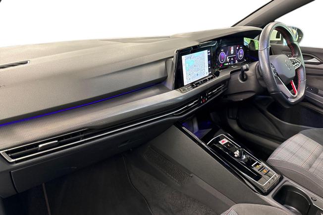 VOLKSWAGEN Golf Photo 2