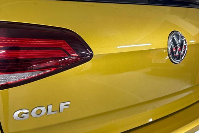 Volkswagen Golf Photo 37