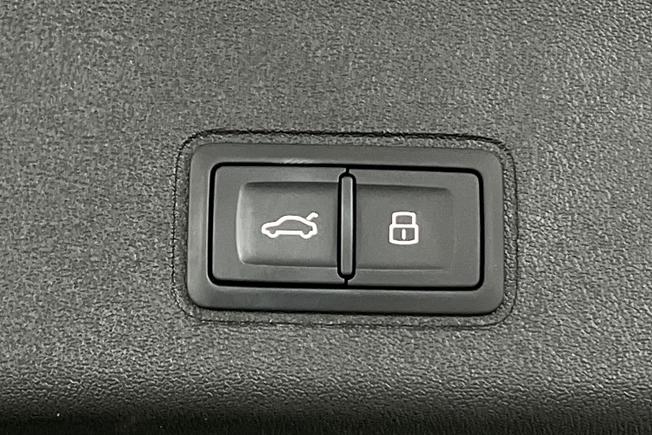 AUDI Q3 Photo 32