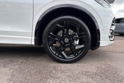 VOLKSWAGEN Tiguan Photo 5