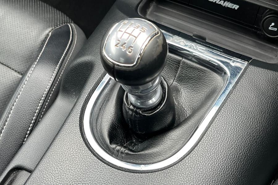 Ford MUSTANG Photo autoimg-44206916b93f7a0e6fe5a1fea3490dba908689e6.jpg