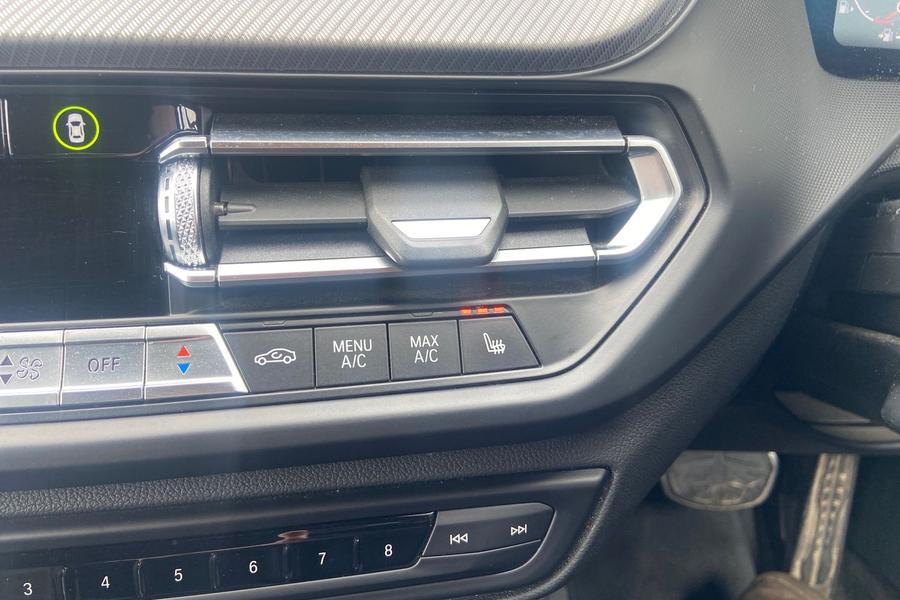 BMW 1 SERIES Photo autoimg-4420d4af38d509c0c145ca8fa072e988a71860ef.jpg