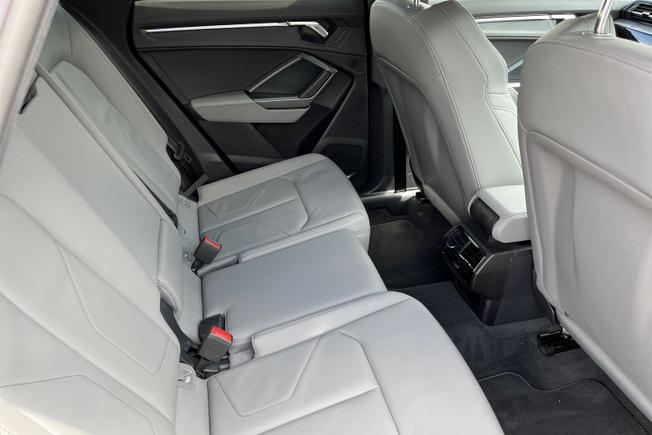 AUDI Q3 Photo 45