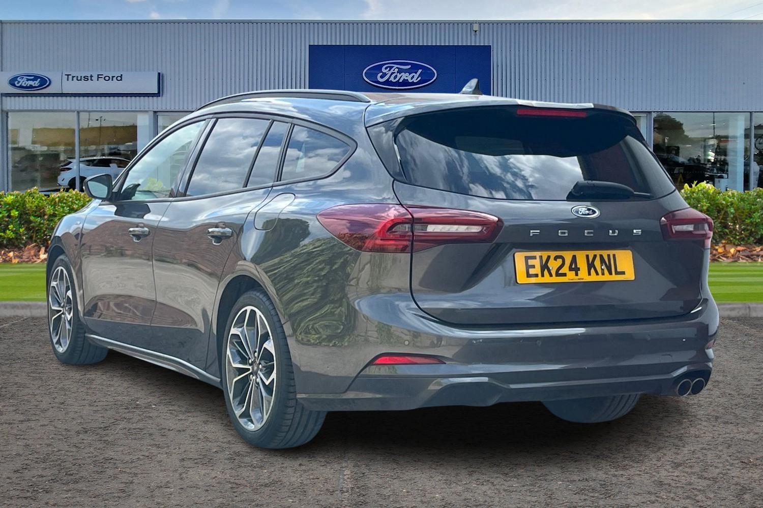 Ford FOCUS Photo 1