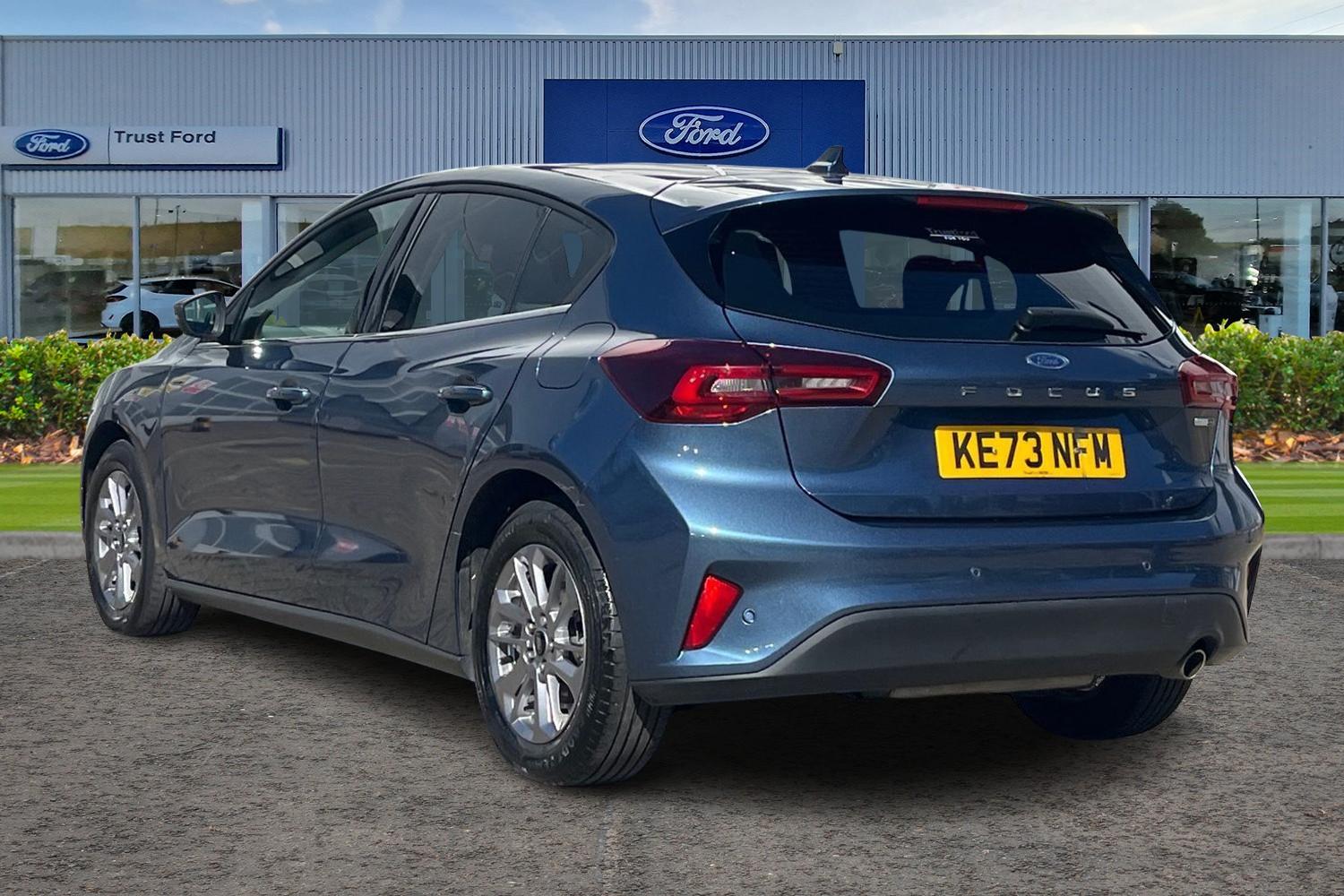 Ford Focus Photo 1