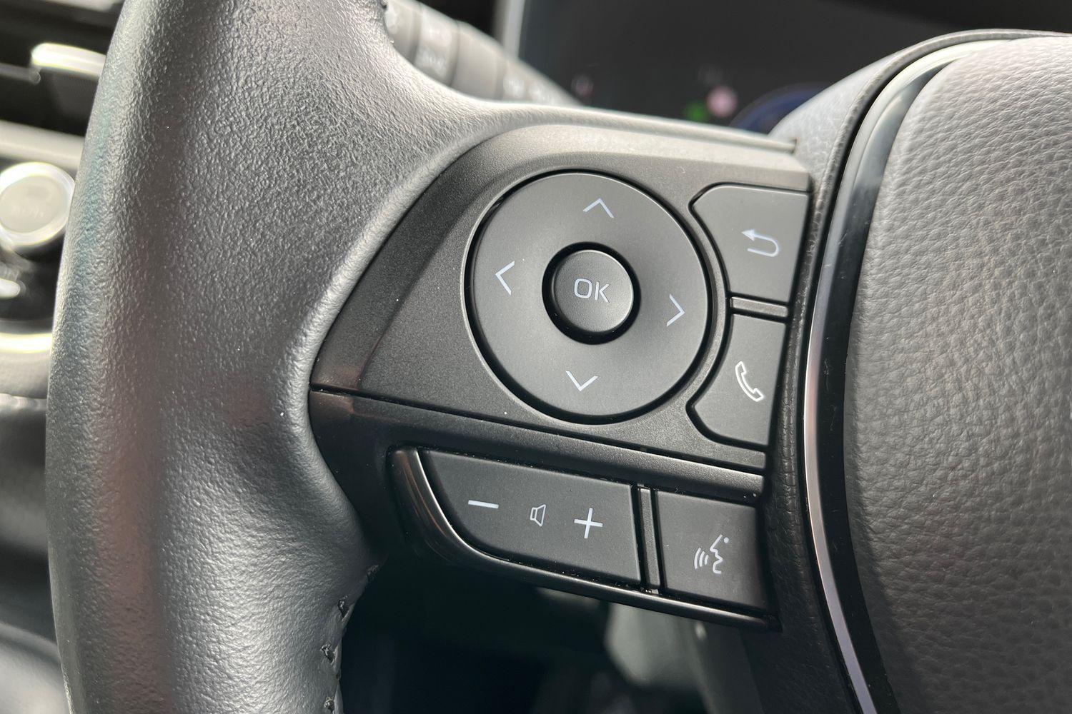 Suzuki Swace Photo 33