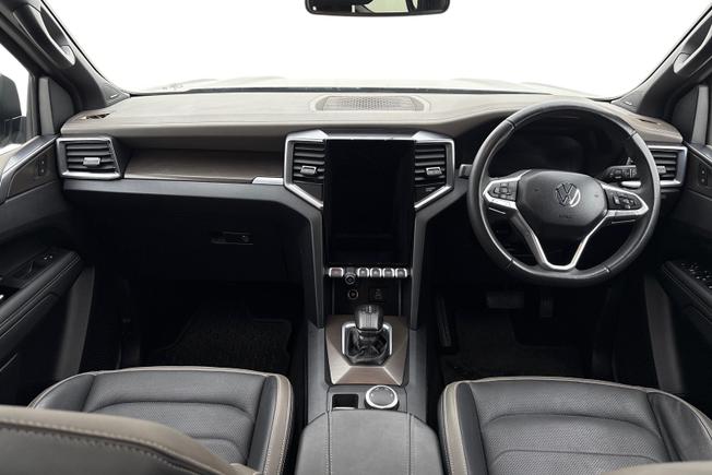 VOLKSWAGEN Amarok Photo 10