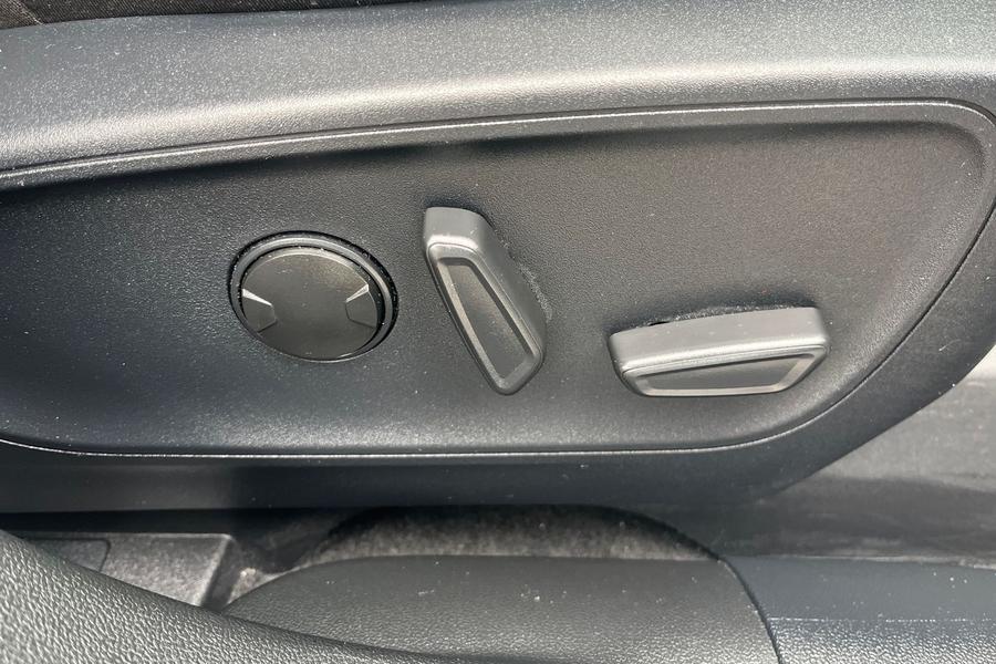 Ford Kuga Photo autoimg-442bdb520327bd089f0ea40a48a3fb813fe8853b.jpg