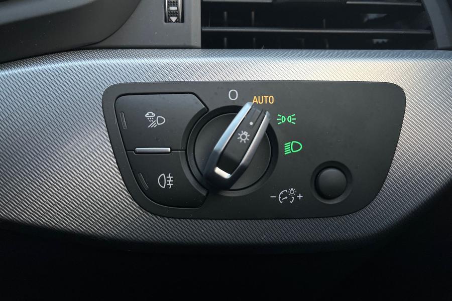 Audi A4 Photo autoimg-4431239be4228c03827f98ab0b9744ac14fbfb89.jpg