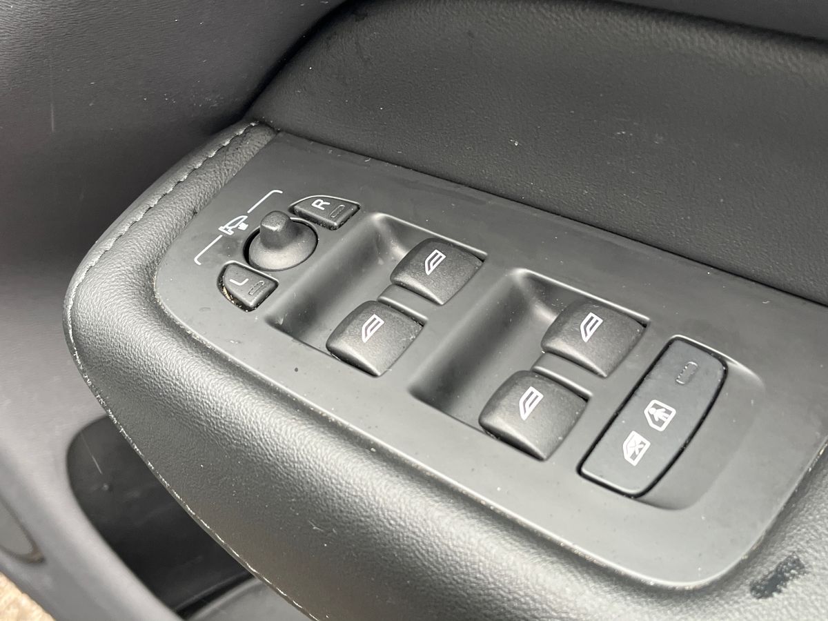Volvo XC60 Photo 27
