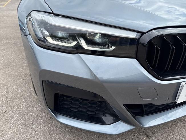 BMW 5 Series Photo 34
