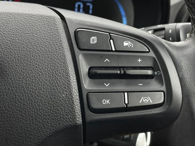 HYUNDAI i10 Photo 17