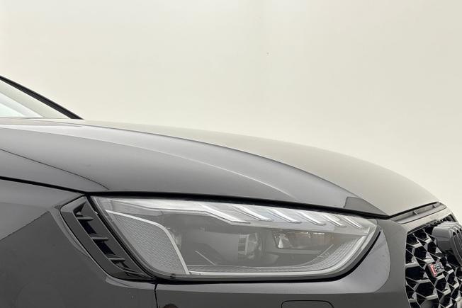 Audi RS4 Photo 19