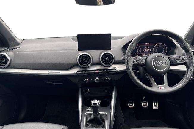 AUDI Q2 Photo 10