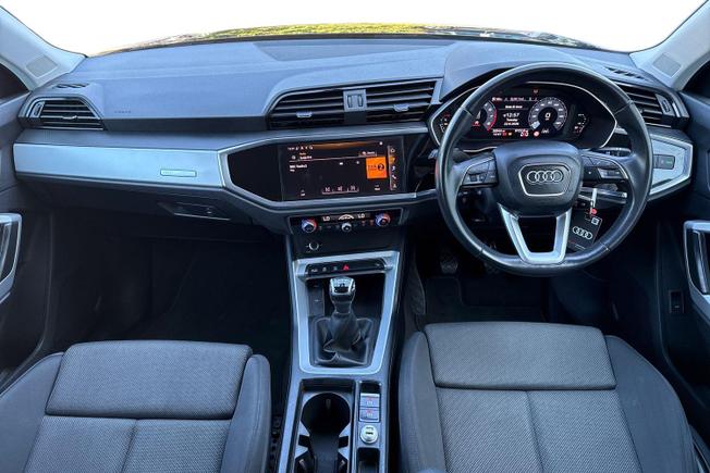 Audi Q3 Photo 10