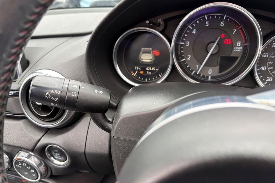 Mazda MX-5 Photo autoimg-44385f447682c593c34f02dfe616f4d61ba55034.jpg