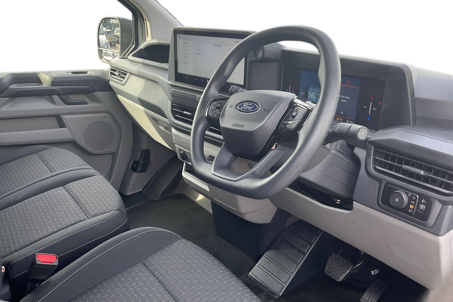 Ford E-Transit Custom Photo 13