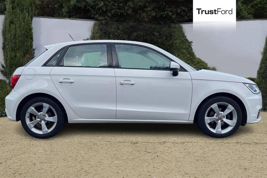Audi A1 Photo autoimg-444b6aa0e98919731b96719d45bc29cc5fb29107.jpg