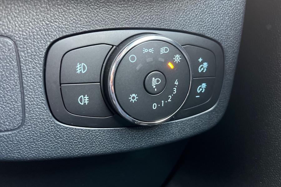 Ford PUMA Photo autoimg-444bc10a9390f5b9dfe518a10998d2965c9301af.jpg