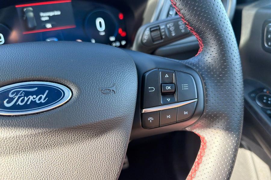 Ford KUGA Photo autoimg-444e885db1f40f0859642da35d594b83fe5f46dc.jpg