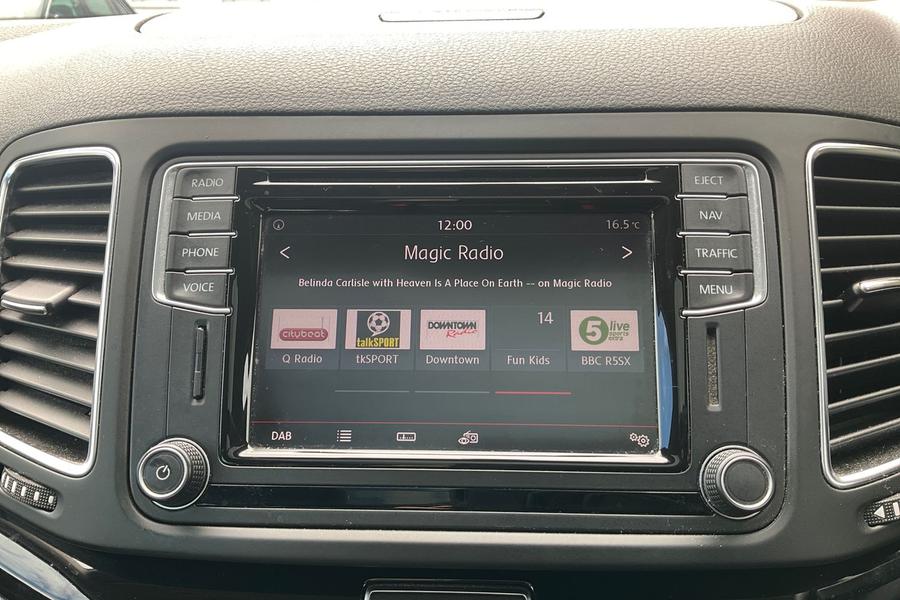 Volkswagen SHARAN Photo autoimg-444f06c7a6f6094a2e7cf11e242419660d4756e8.jpg