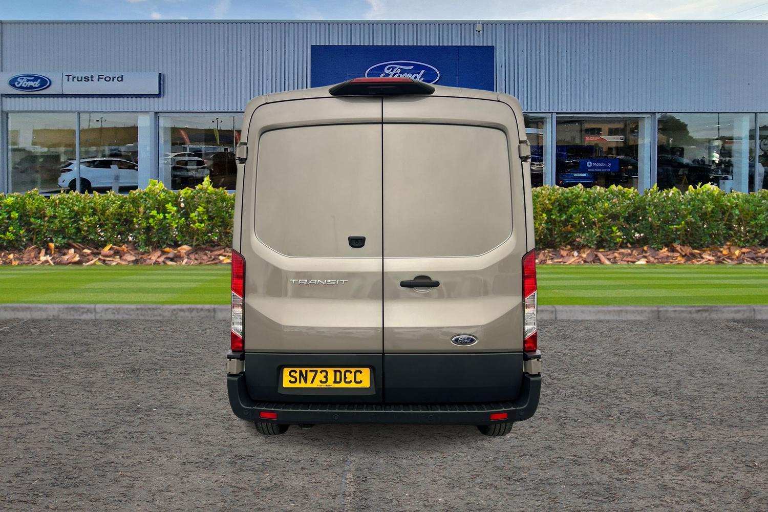Ford Transit Photo 13