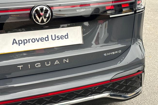 VOLKSWAGEN Tiguan Photo 21