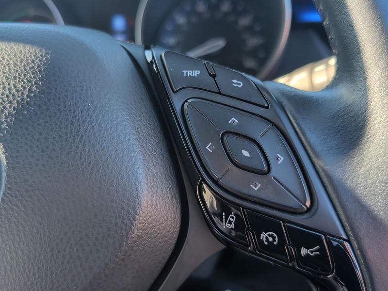 Used Toyota C-HR VE69XEA 38