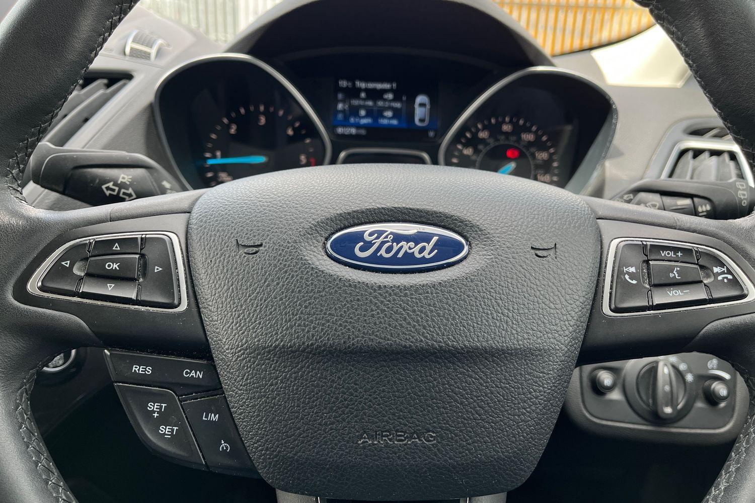 Ford KUGA Photo 11
