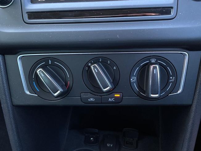 VOLKSWAGEN Polo Photo 42