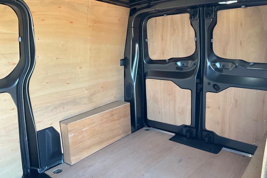 Used VAUXHALL VIVARO EA72JCZ 14