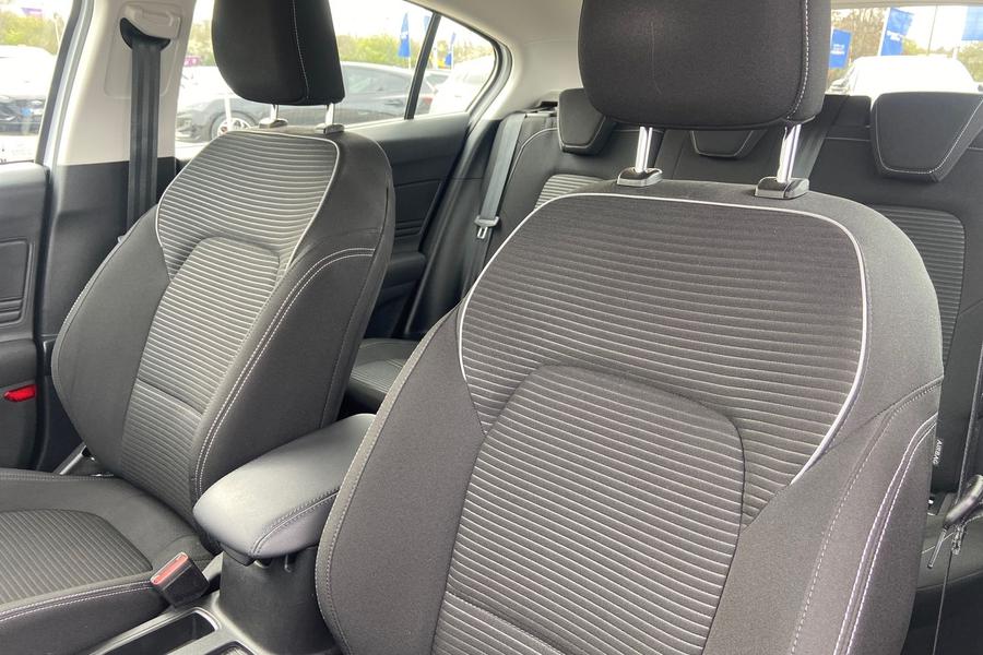 Ford FOCUS Photo autoimg-4460de220ba4abead755c1cc0962da43f7a08573.jpg