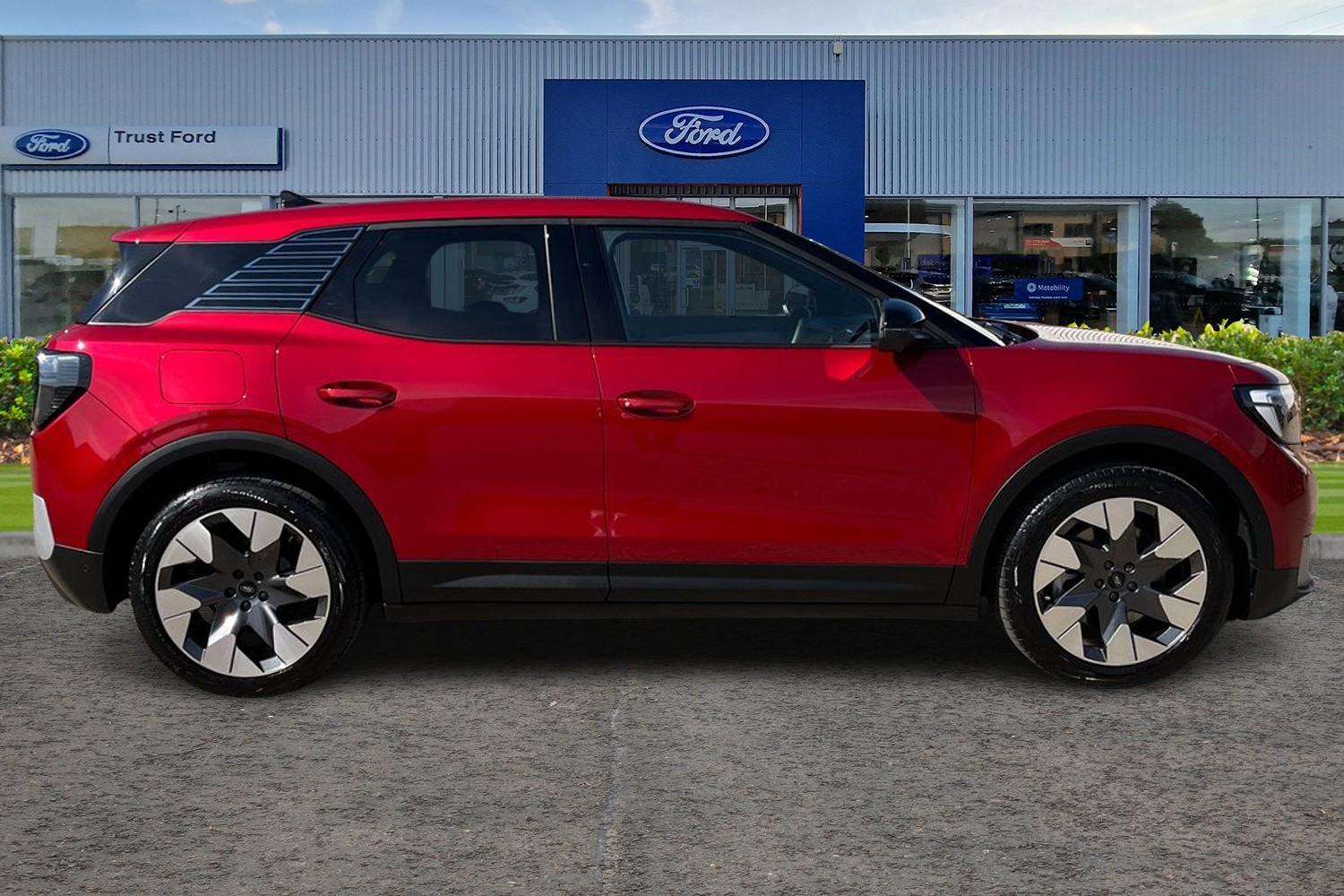 Ford Explorer Photo 2