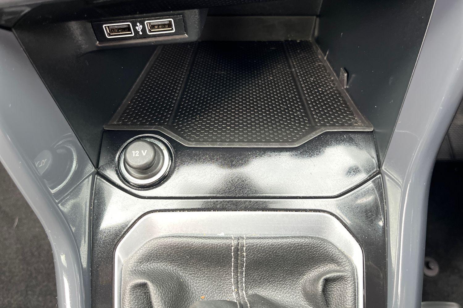 Volkswagen T-Roc Photo 33