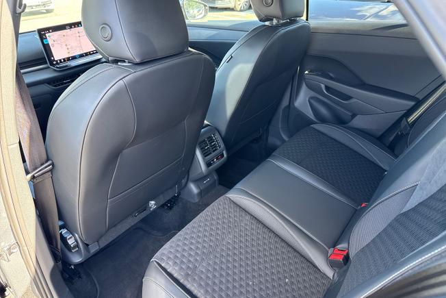 VOLKSWAGEN T-Roc Photo 31