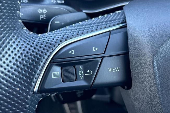 AUDI Q7 Photo 16