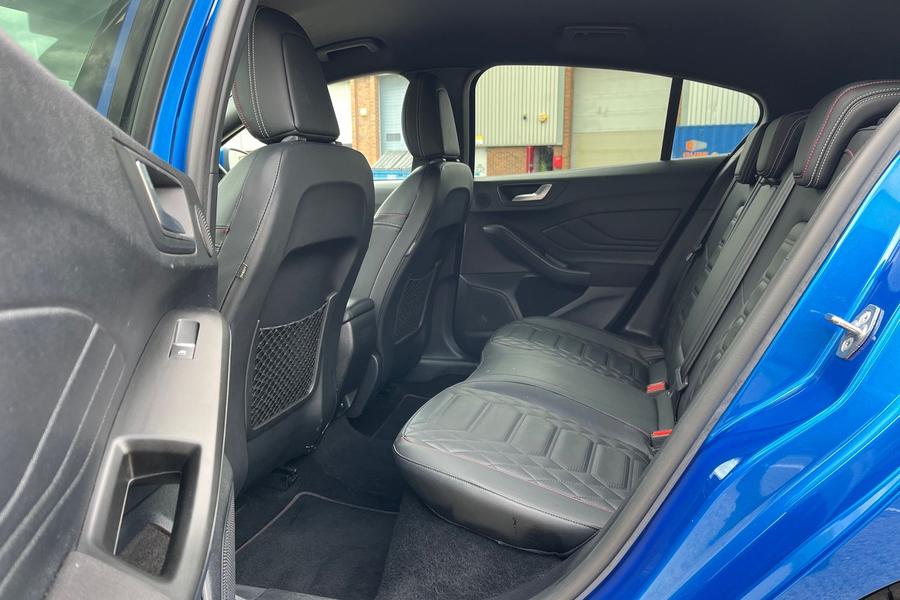 Ford Focus Photo autoimg-4475f18468deacd259cb2b5e7ea3c010ad27b966.jpg