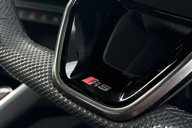 Audi RS3 Photo 29