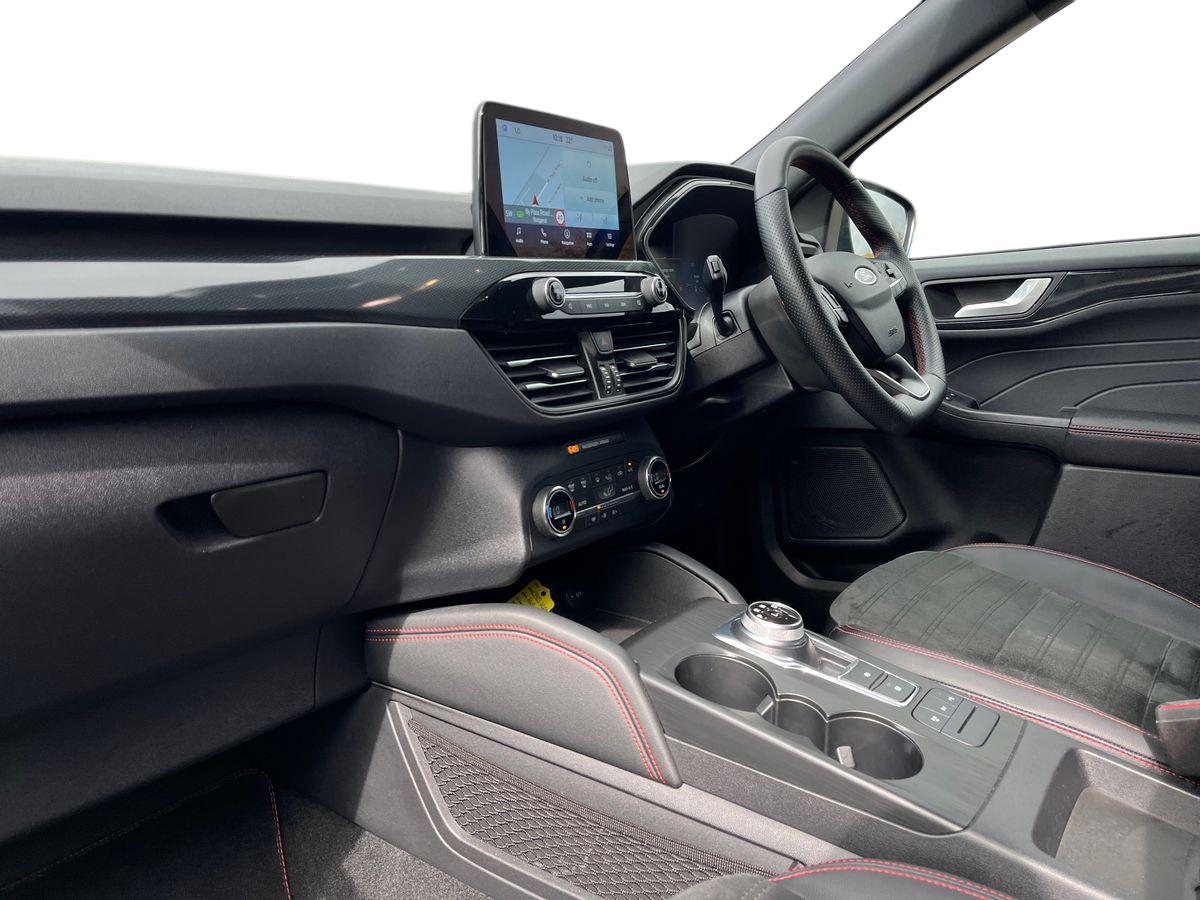 Ford Kuga Photo 2