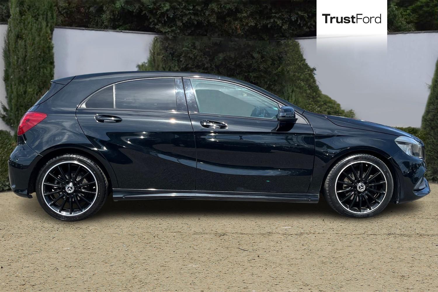 Mercedes-Benz A CLASS Photo 2