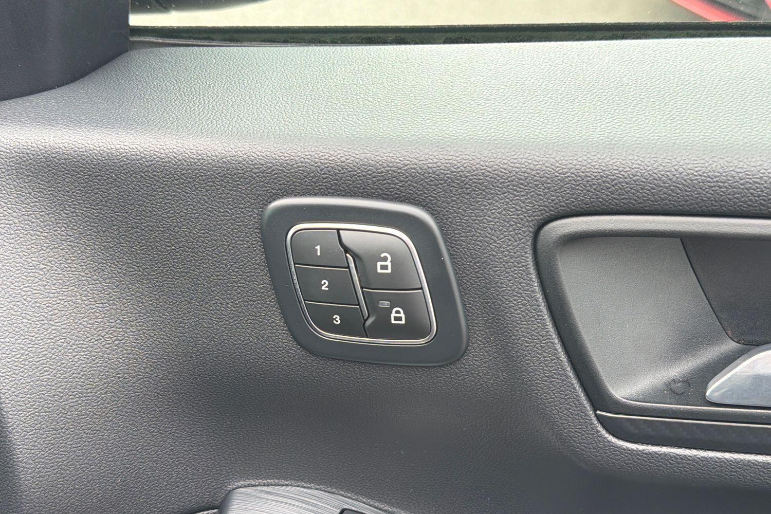 Ford Kuga Photo 31