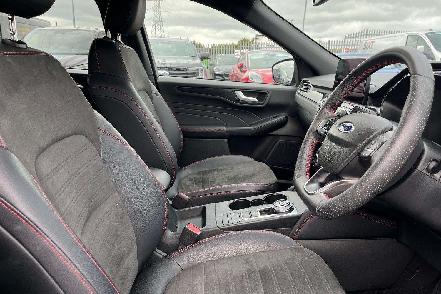 Ford KUGA Photo 16